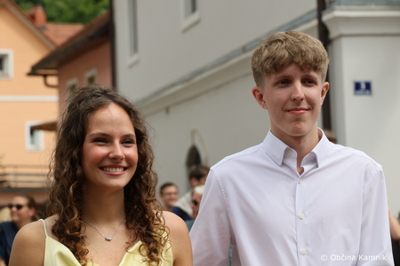 Četvorka maturantov oživila kamniški Glavni trg (21)